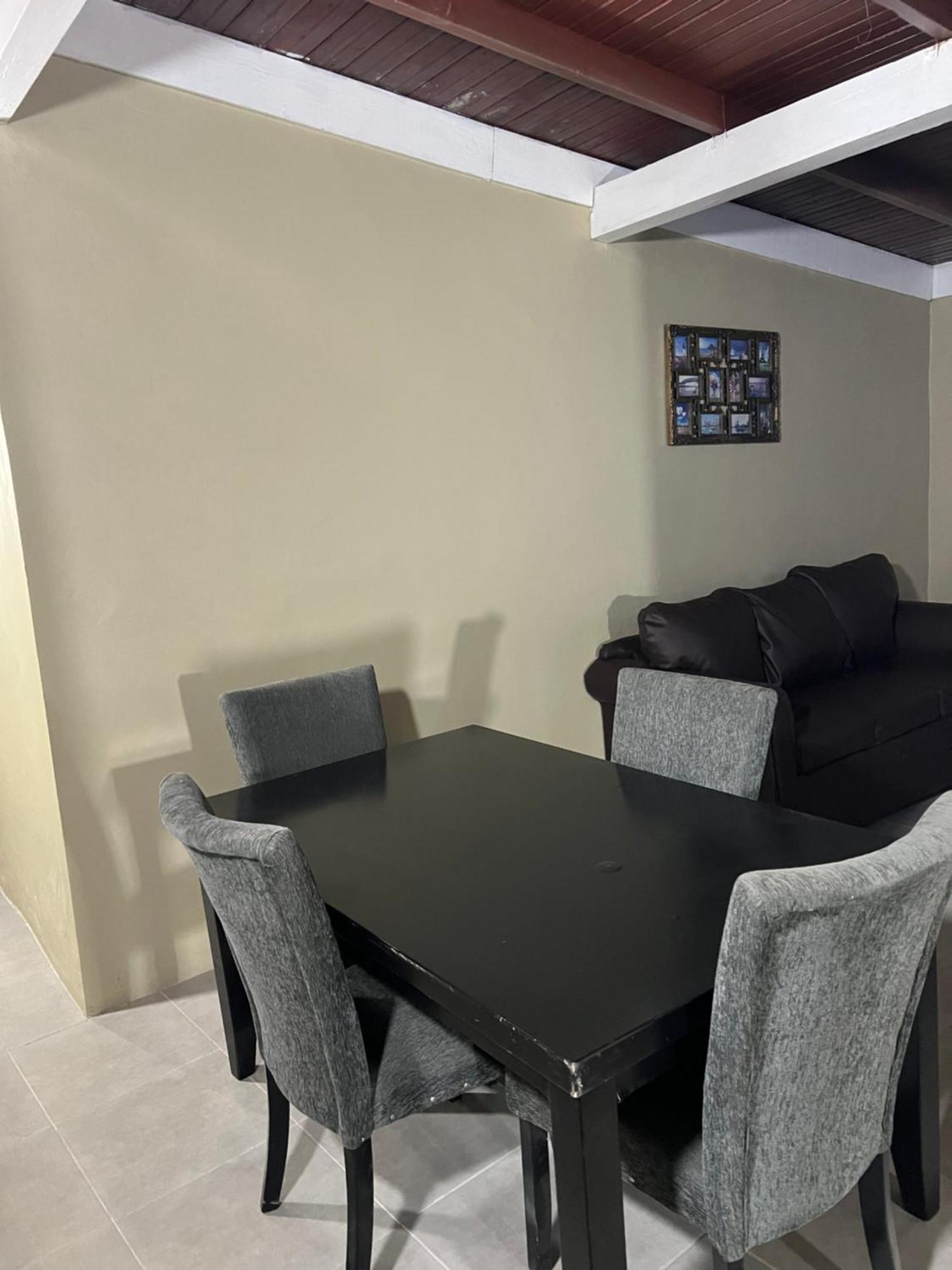 Cozy Apartment Kingston Bagian luar foto